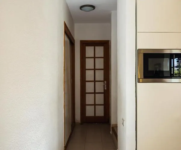 Apartment Carabelas 8, Next To The Sea And Amenities